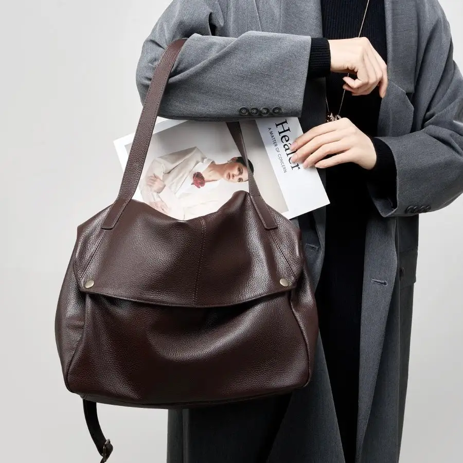 Structured Minimal Leather Handbag
