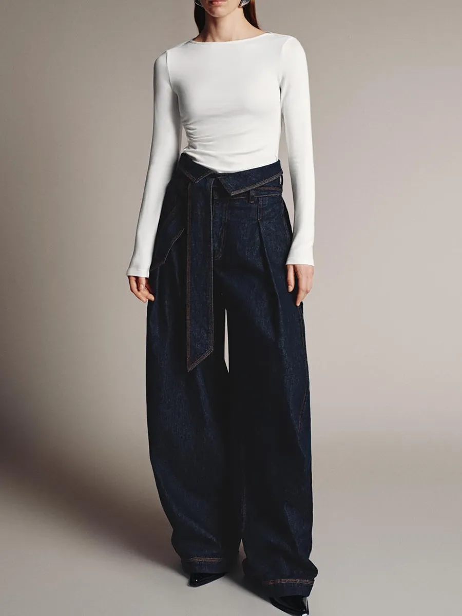 Ladies White Round-Neck Casual Style Fitted Long-Sleeved T-Shirt