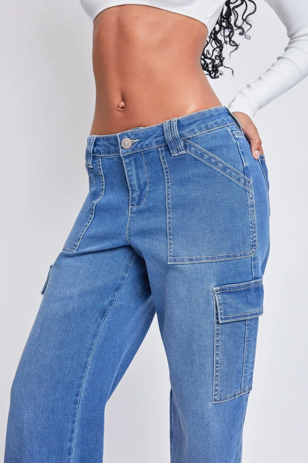 Low Rise Relaxed Cargo Jeans