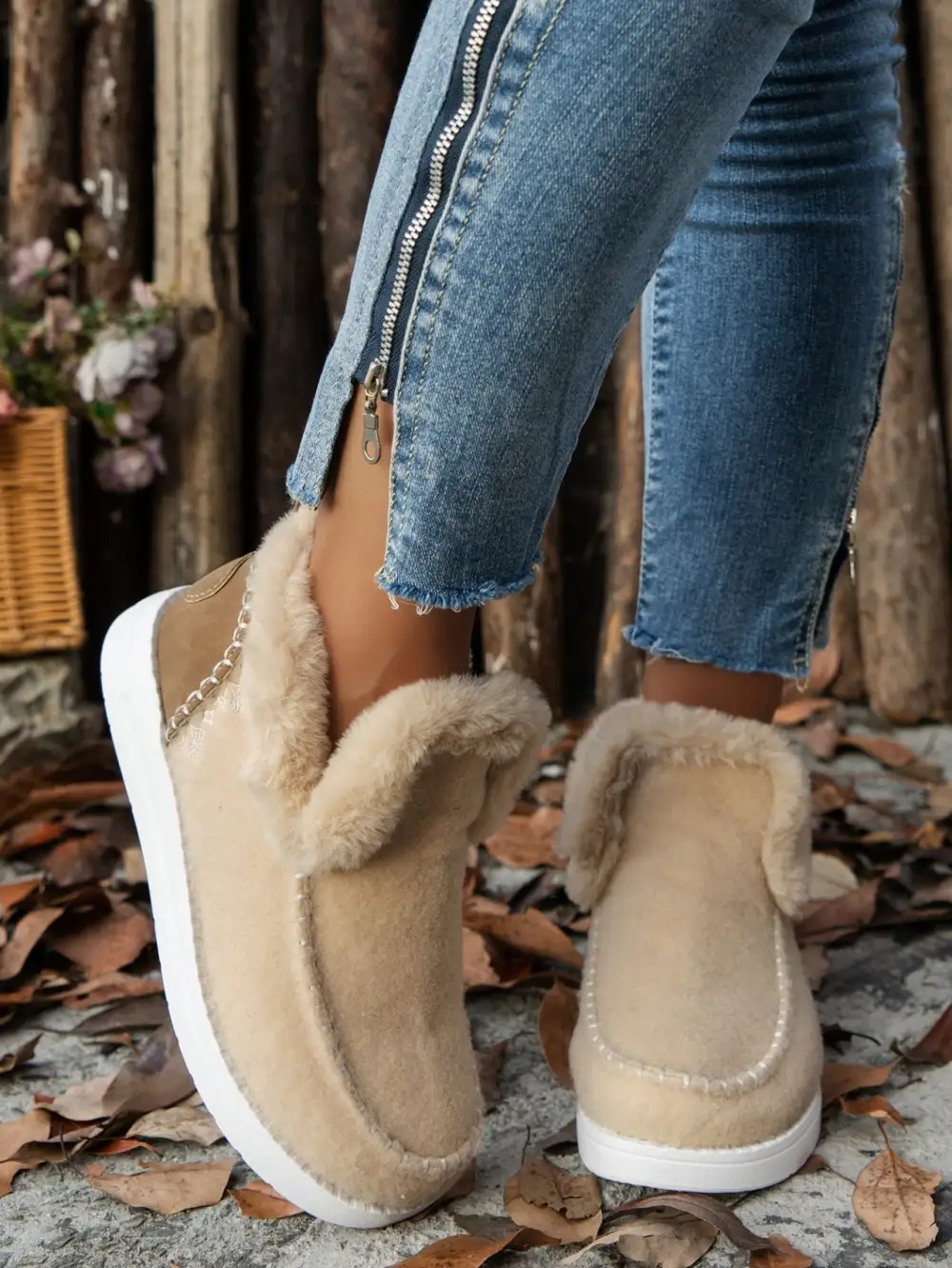 Furry Suede Round Toe Flat Boot