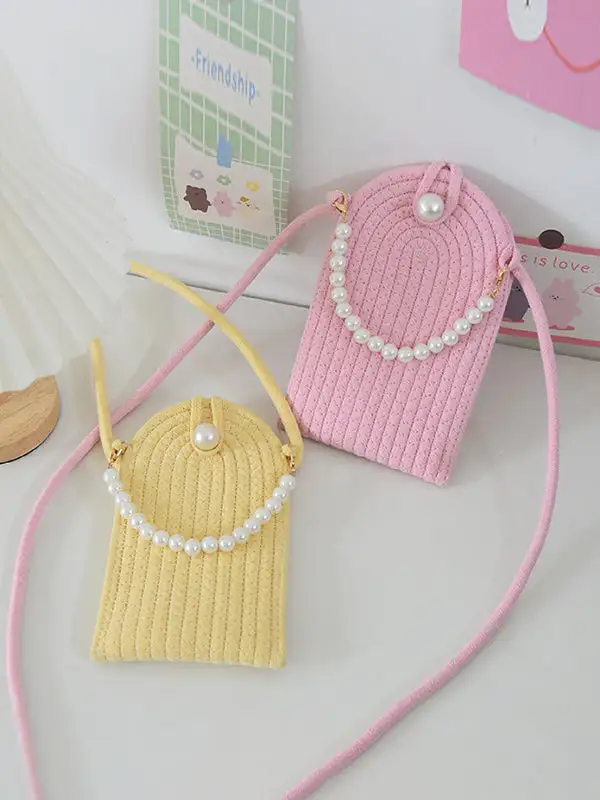 Woven Compact Shoulder Bag