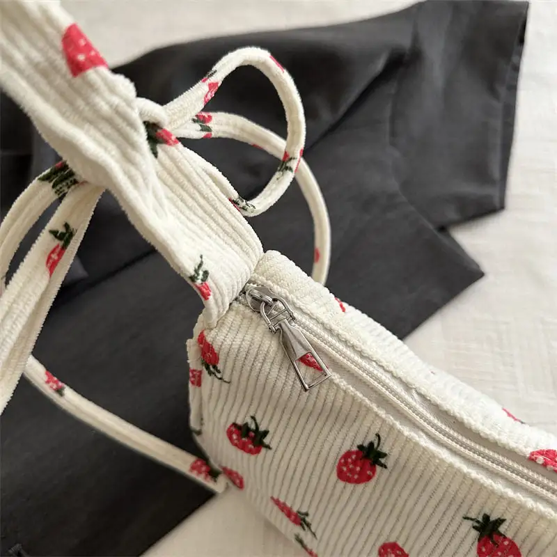 Strawberry Straw Casual Crossbody Bag