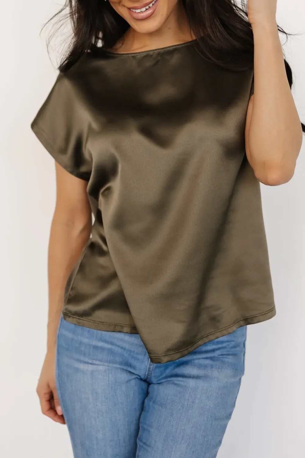 Simple Silky And Breathable Round Neck Shirt