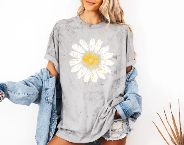 Daisy Graphic Garment Dyed Tee
