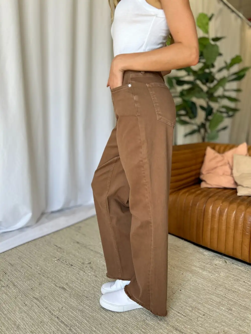 Lightweight Feel Comfy Denim Jeans