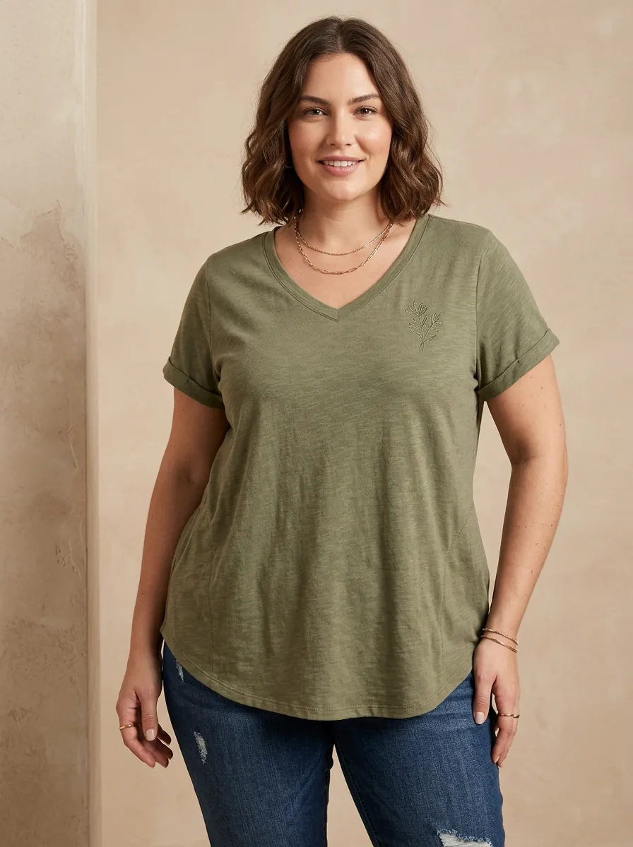 Women's Plus Size Botanical Leaf Embroidered V-Neck Loose T-Shirt