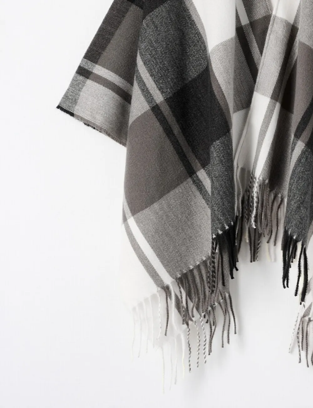 Fashionable Contrast Plaid Soft Scarf