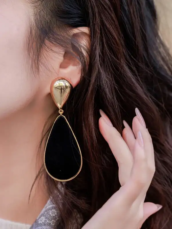 Elegant Floral Accent Earrings