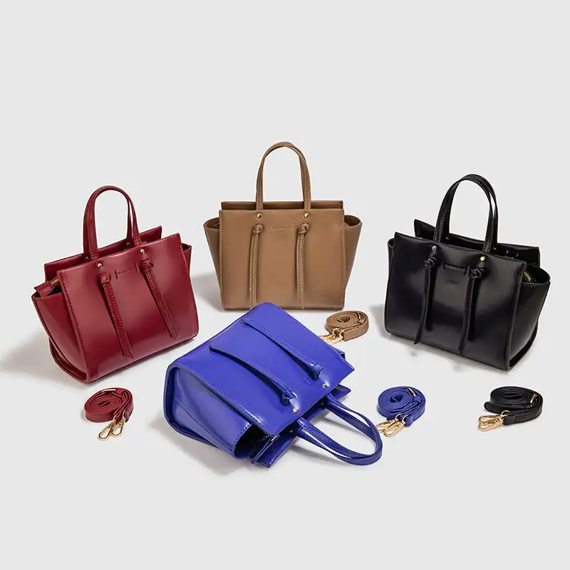 Wings Style Large Capacity Shoulder Bag Vertical Square 2025 Trend