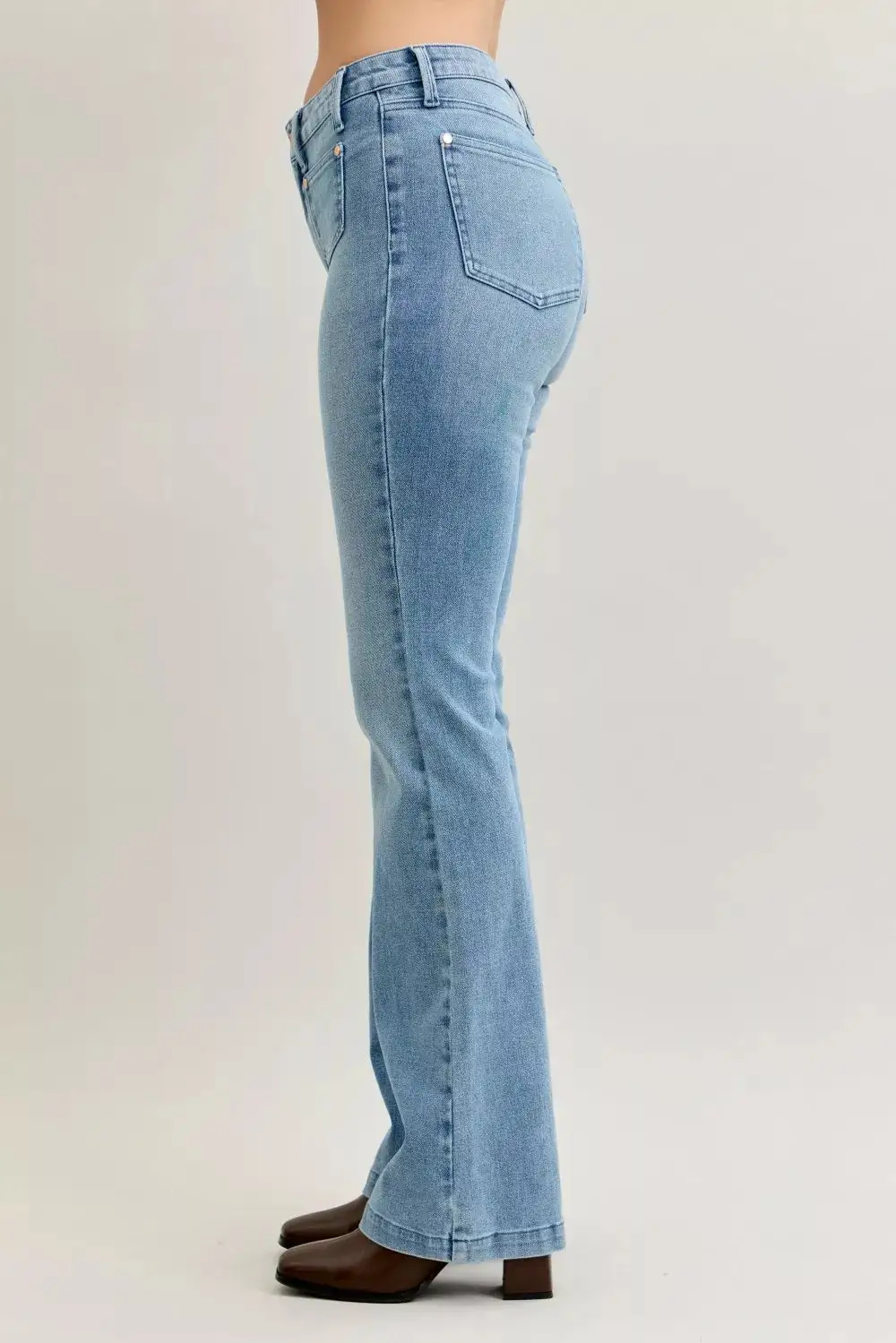 Tailored Mid Rise Flare Leg Pocketed Denim Jeans