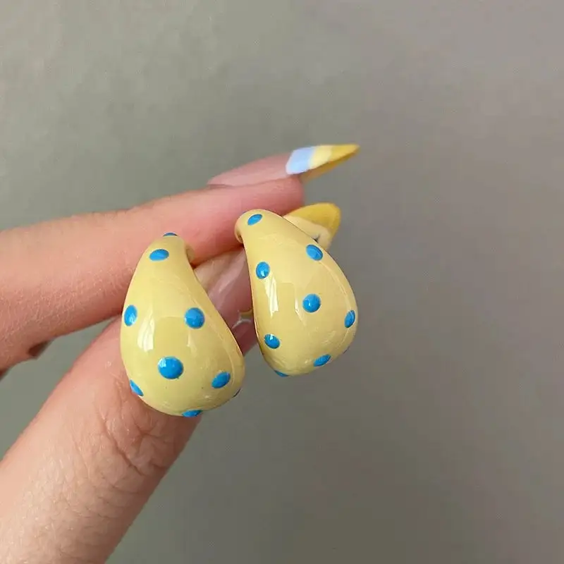 Heart Detail Stud Fashion Earrings