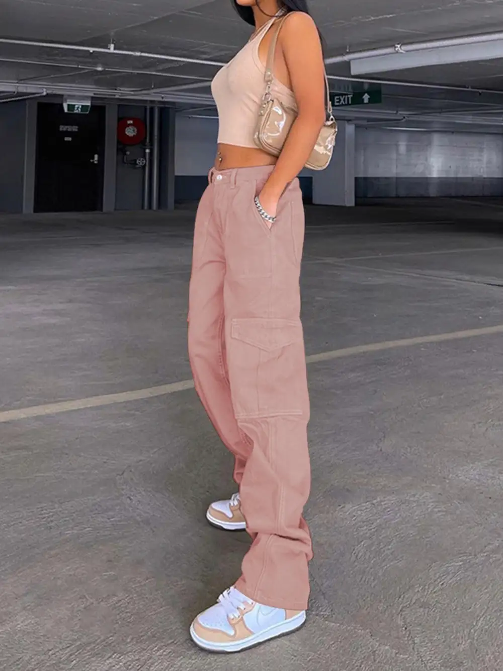 Laid-Back Washed Pocketed Stretch Straight Leg Jeans