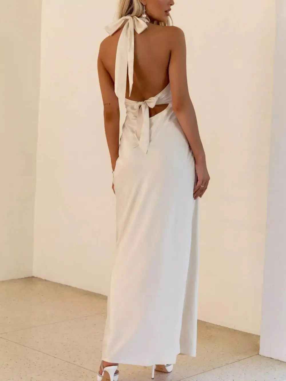 Structured Shape Sleeveless Maxi Dress