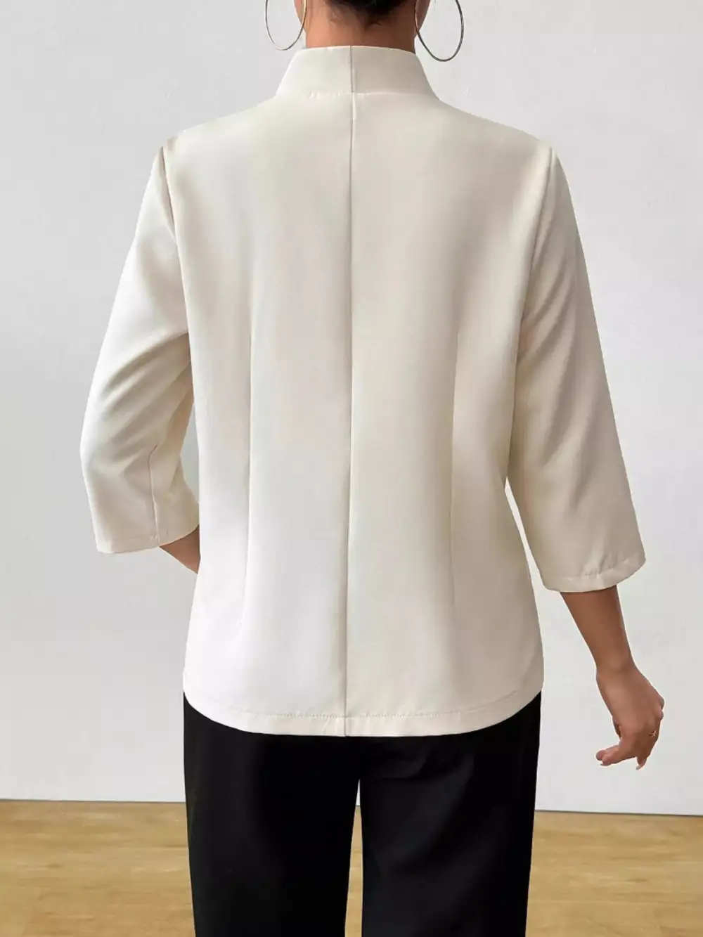 Three Quarter Sleeves Blazer