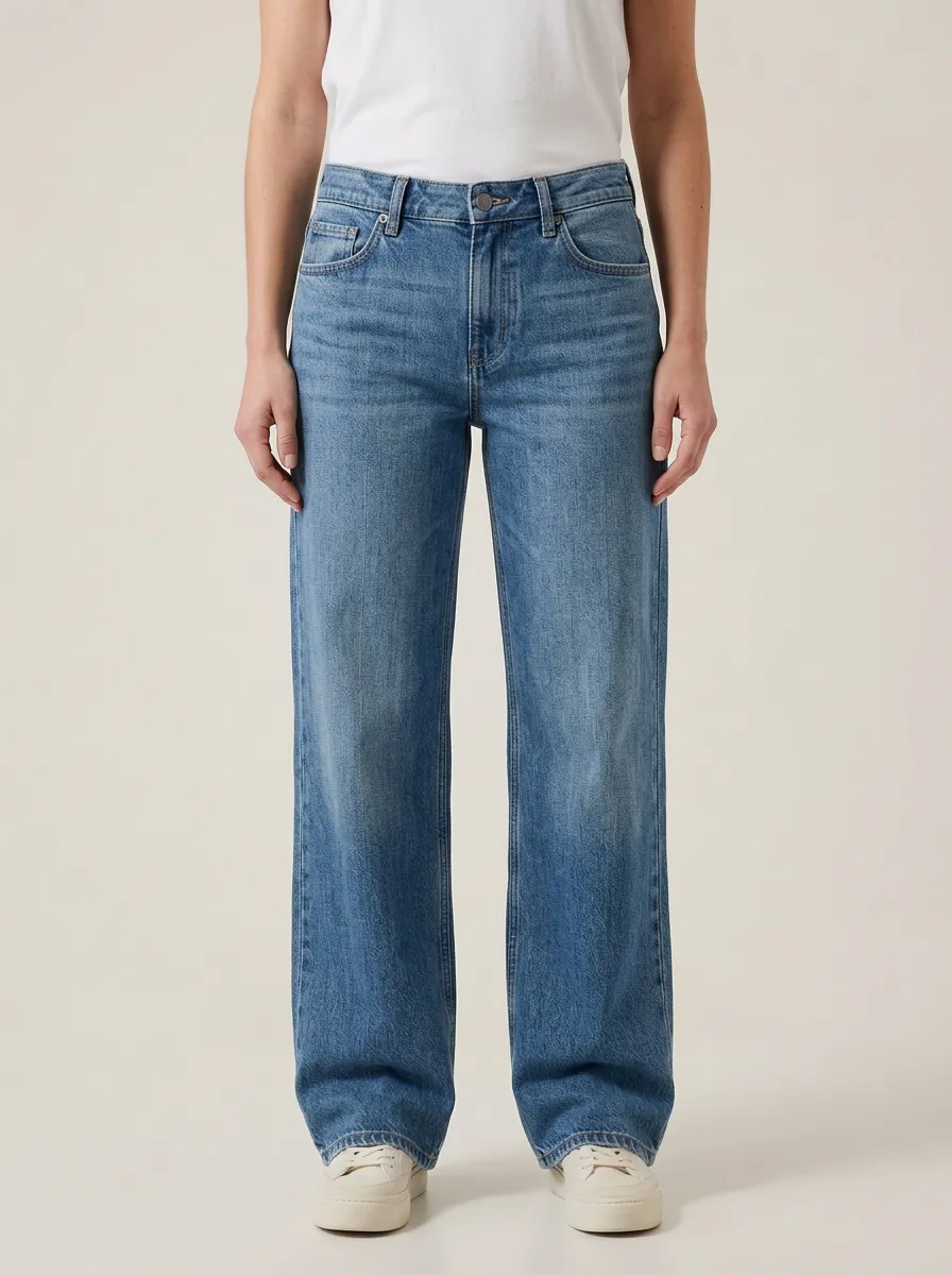Women's Relaxed Contrast-Stitch Whiskered Wide-Leg Denim Jeans
