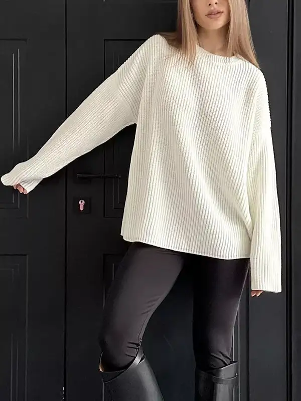 Paneled Round Neck Long Sleeve Relaxed Fit Relaxed Shape Sweater