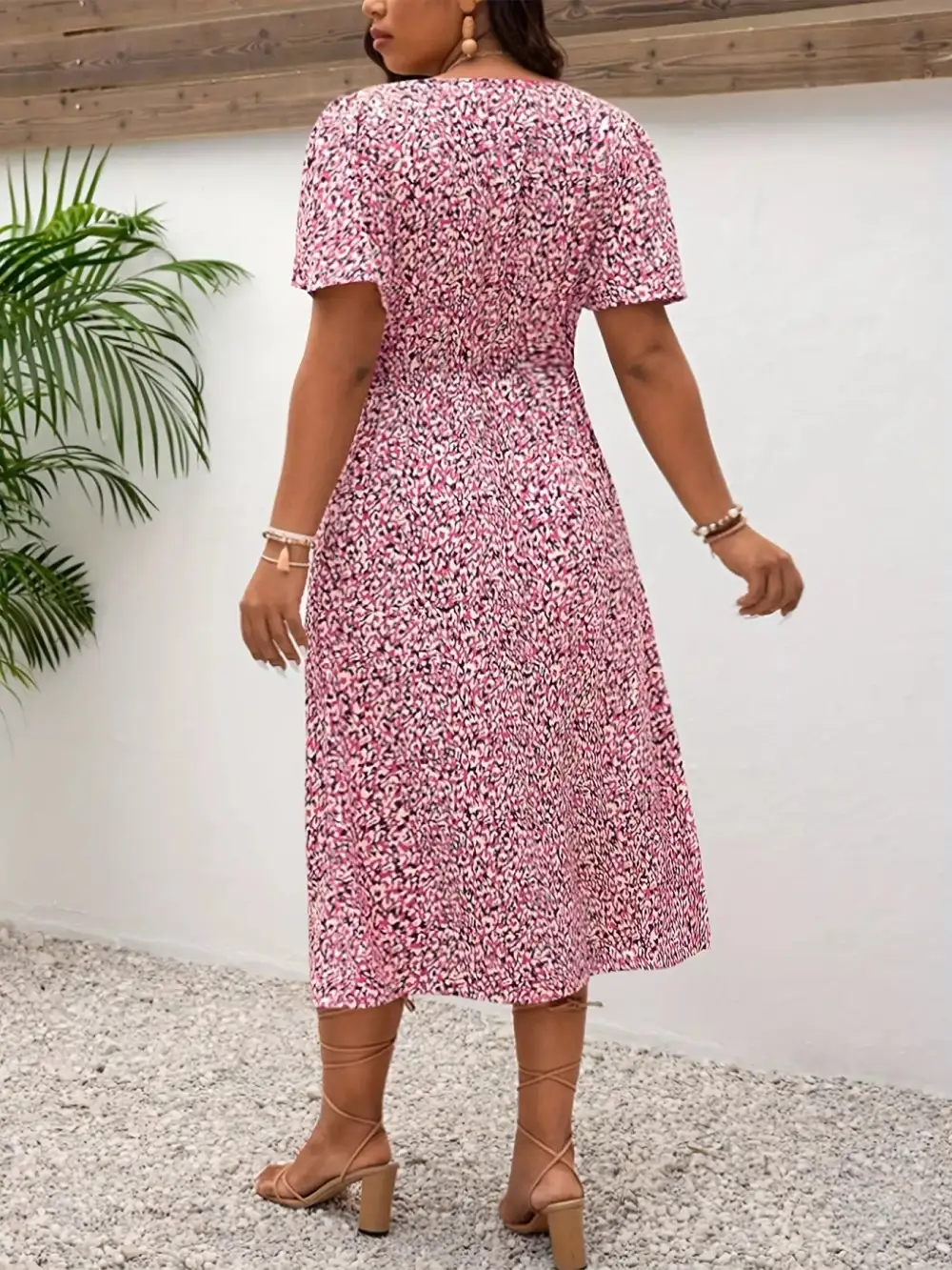 Polished Detail Printed V Neck Short Sleeve Midi Dress