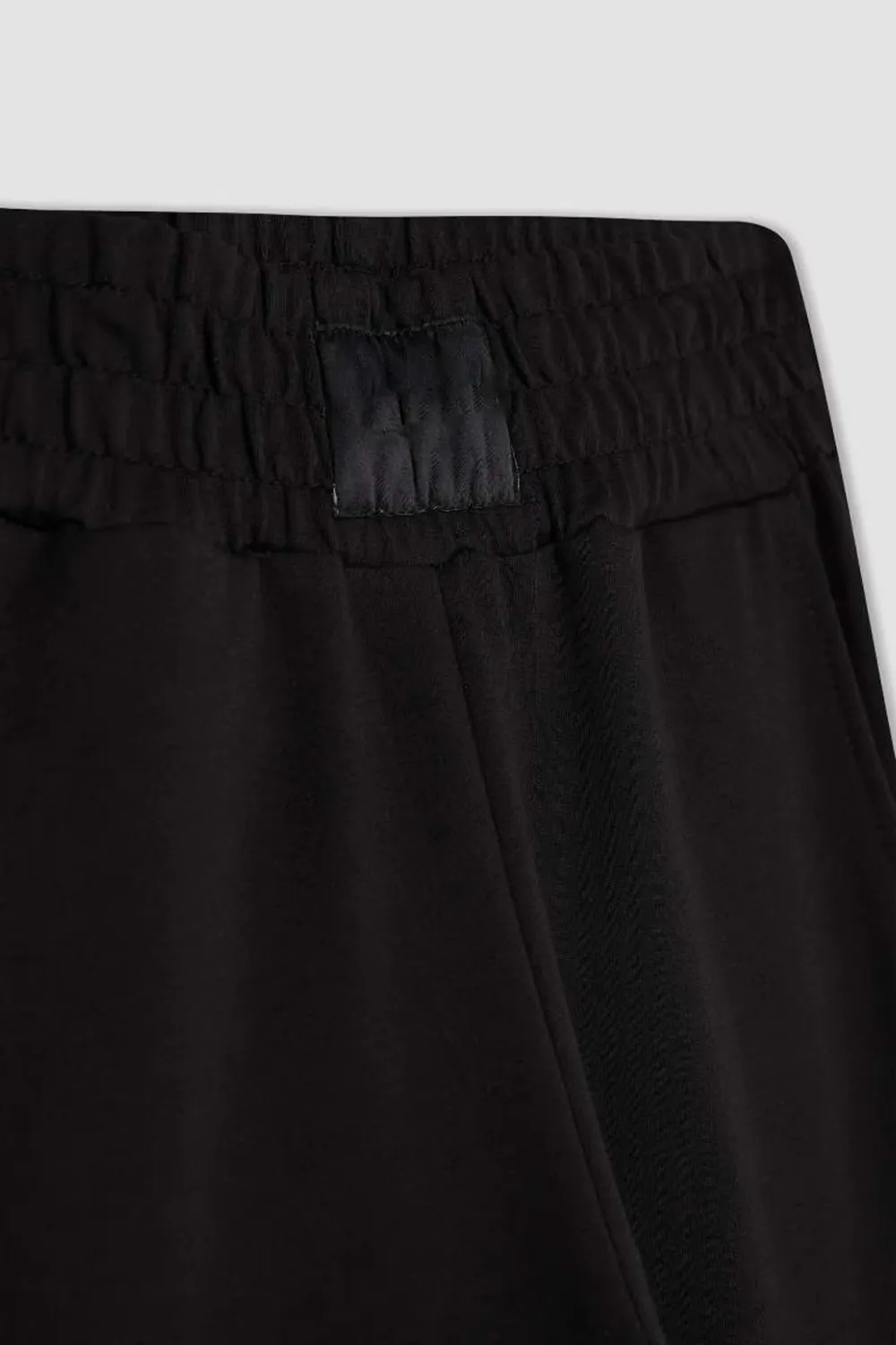 Standard Fit Jogger Sweatpants