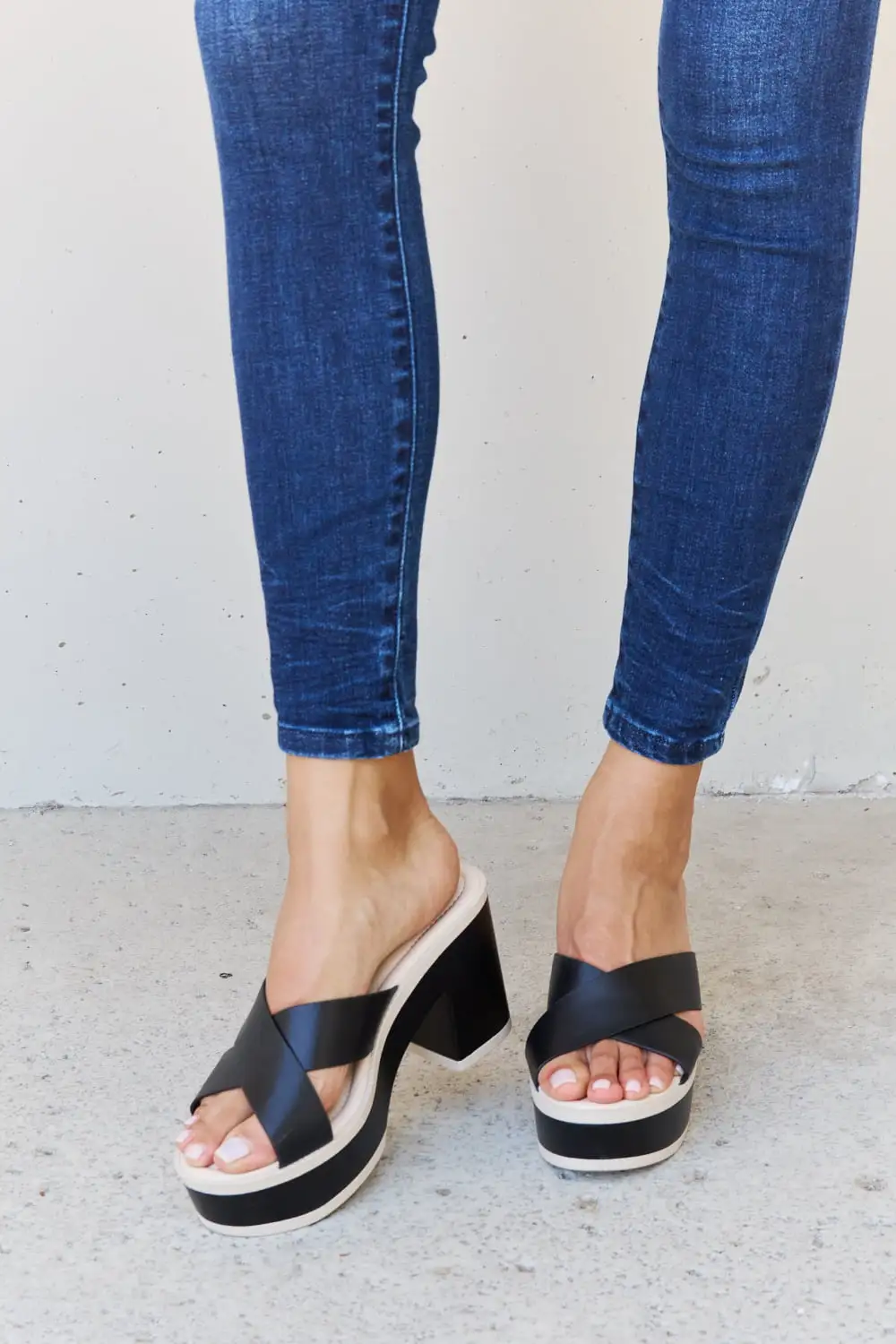Contrast Platform Sandals