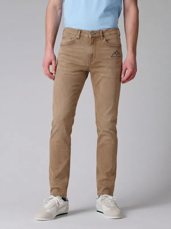 Men's Refined Weekend Mountain Logo Embroidered Stretch Denim Jeans