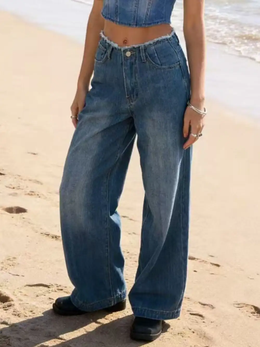 Wide Leg Frayed Hem Denim Jeans