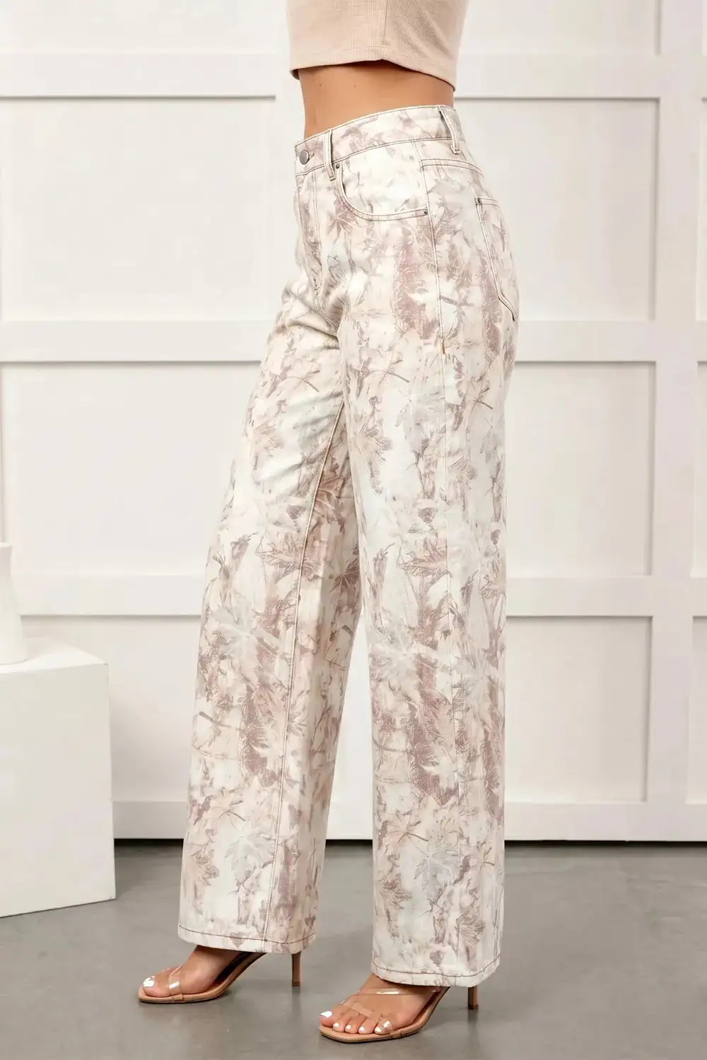 Classic Wide Leg Jeans