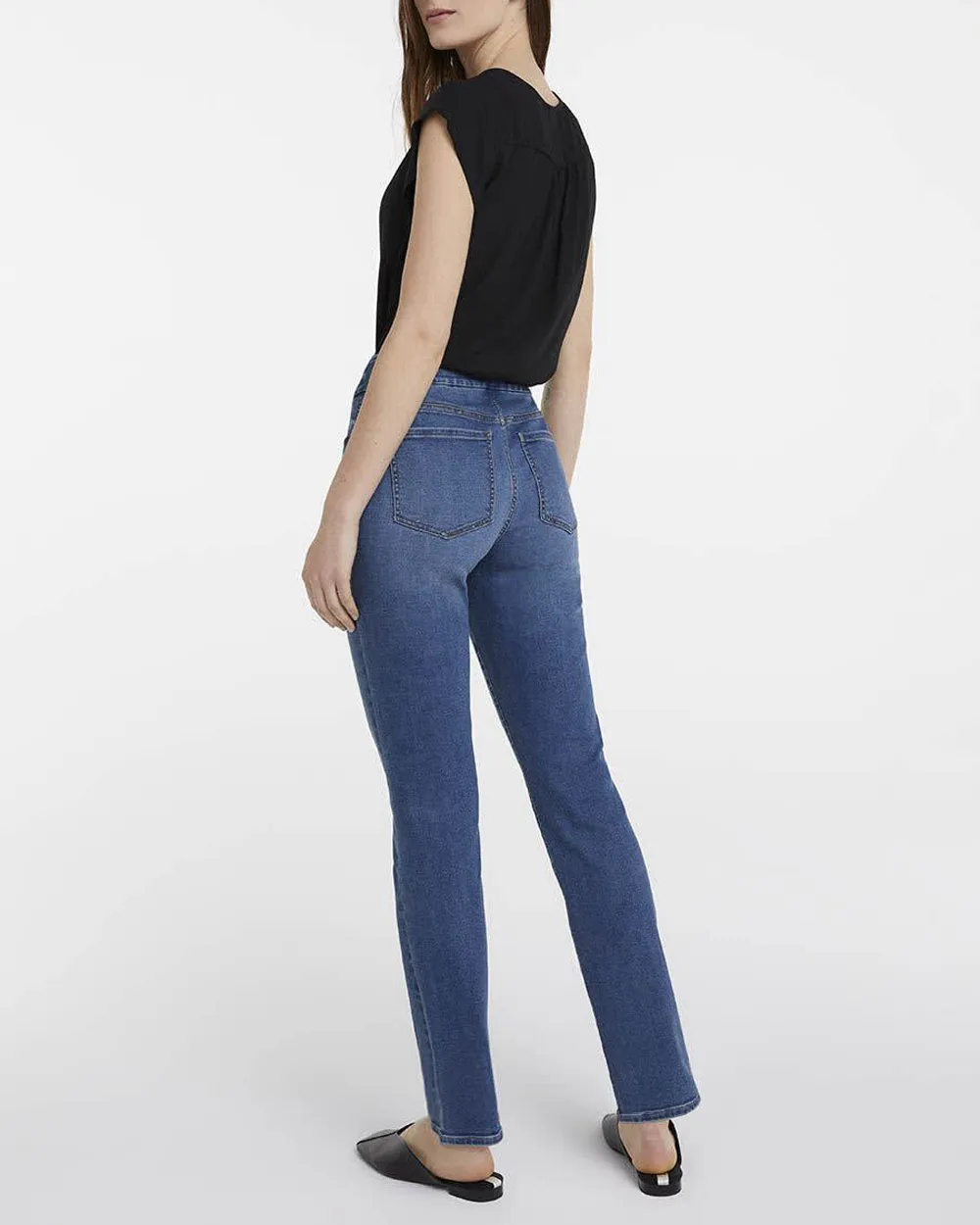 Straight-Leg Mid-Rise Jean  Comfort