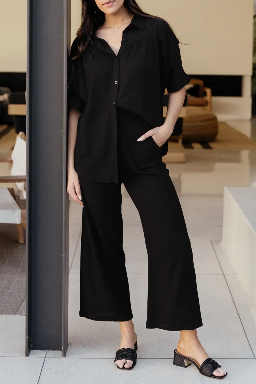 Black High-End V-Neck Versatile Shirt