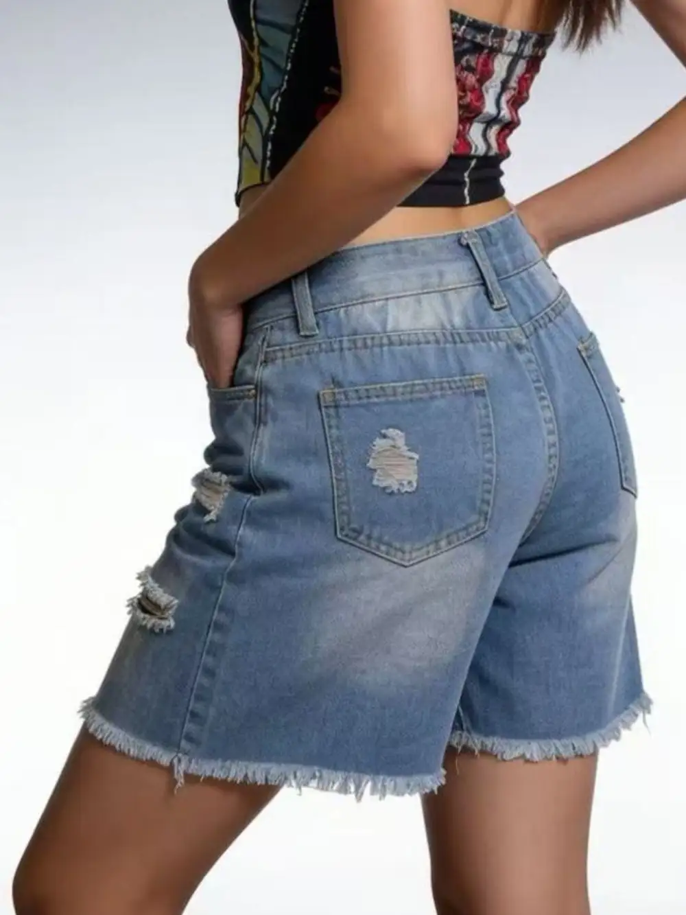 Modern Raw Hem Frayed Hem Frayed Distressed Shorts