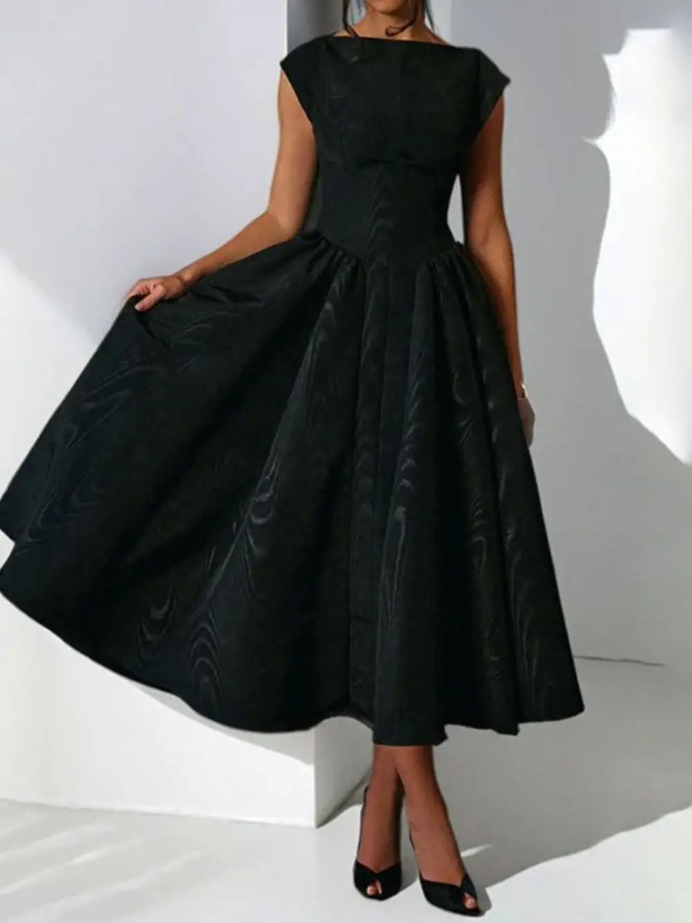 Polished Detail Cap Midi Dress