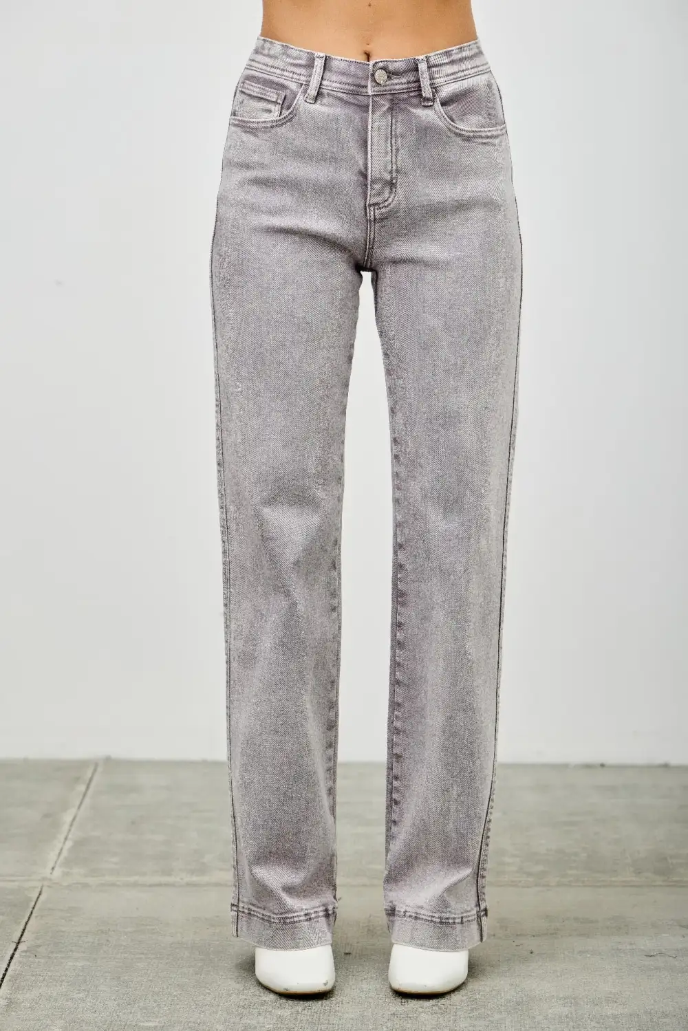 Relaxed High-Rise Slim-Fit Pocketed Stretch Wide Straight Jeans
