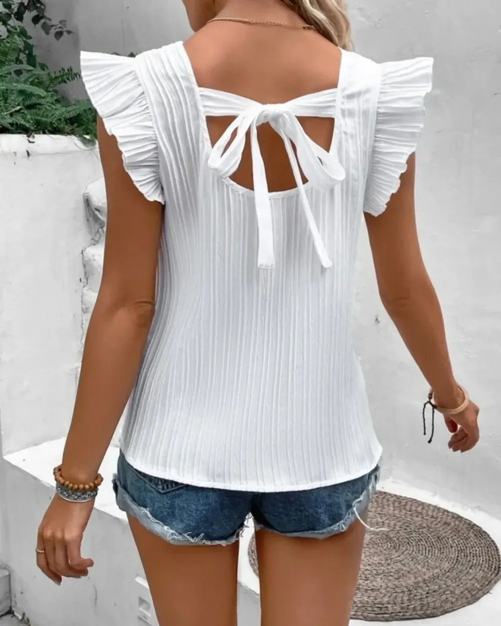 Stylish Lace Sleeveless Top
