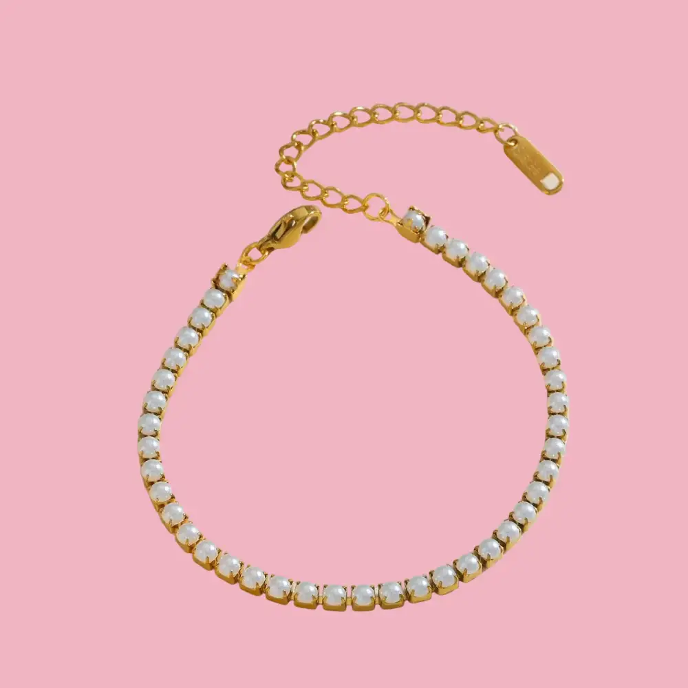 Modern Refined Pearl Bracelet