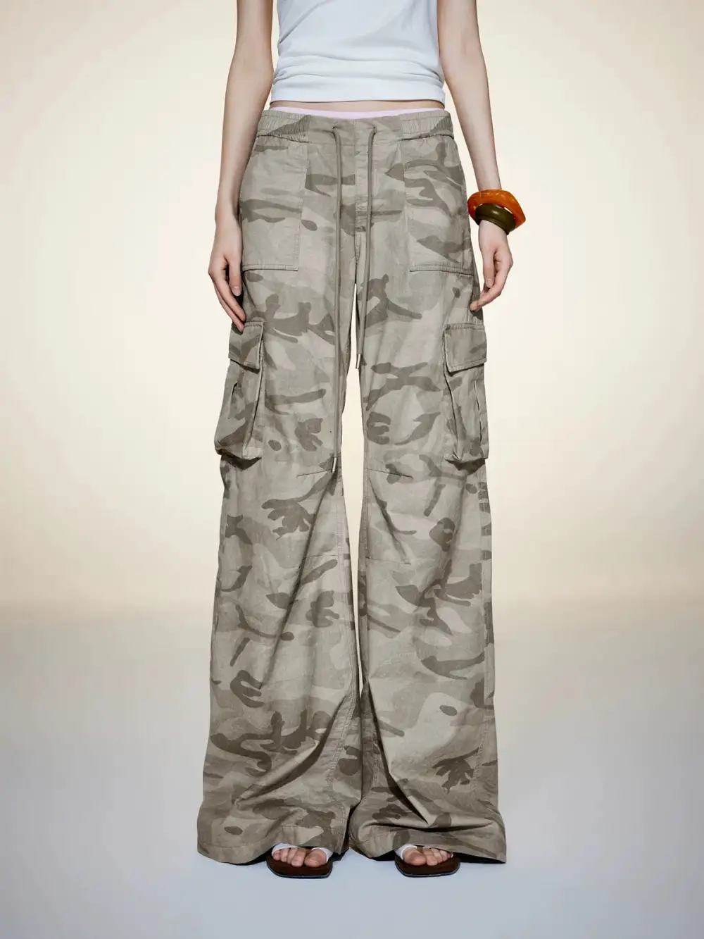 Statement Wide-Leg Cargo Pants