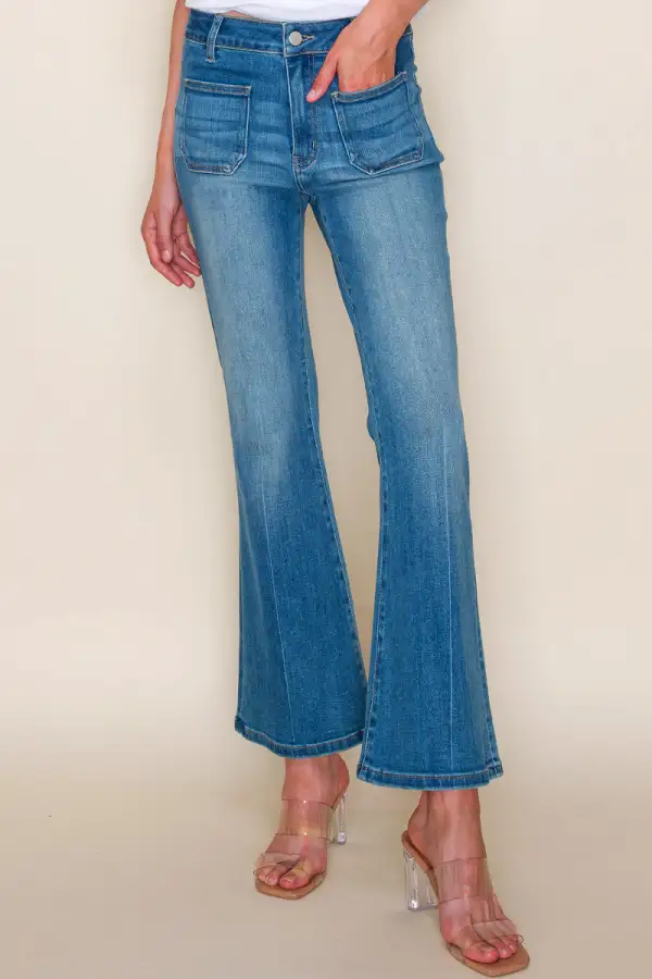 Women's Mid Rise Patch Pocket Cropped Cropped Flare Stretch Denim Jeans