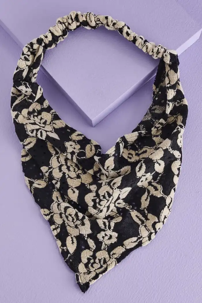 BLACK VINTAGE LACE ROSE HAIR SCARF