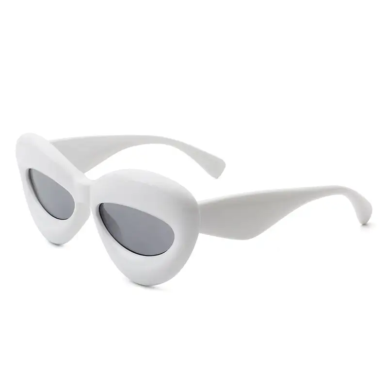 Lightweight Cat Eye Frame Sunglasses
