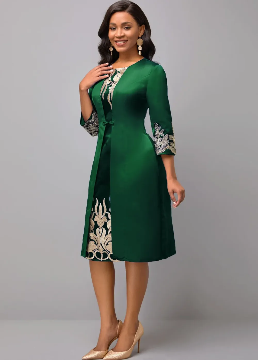 Round Neck 3/4 Sleeve Embroidered Dress