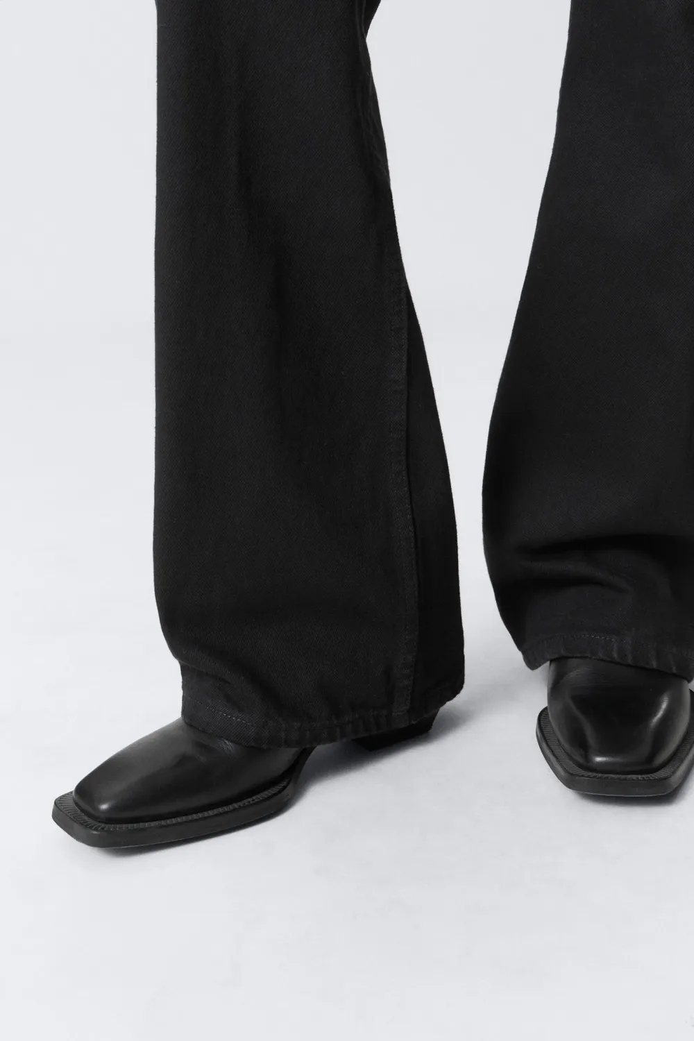 Button Bootcut Slim Jeans