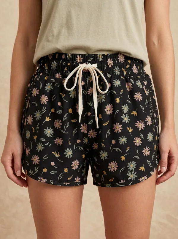 Women's Muted Floral Curved-Hem Casual Shorts