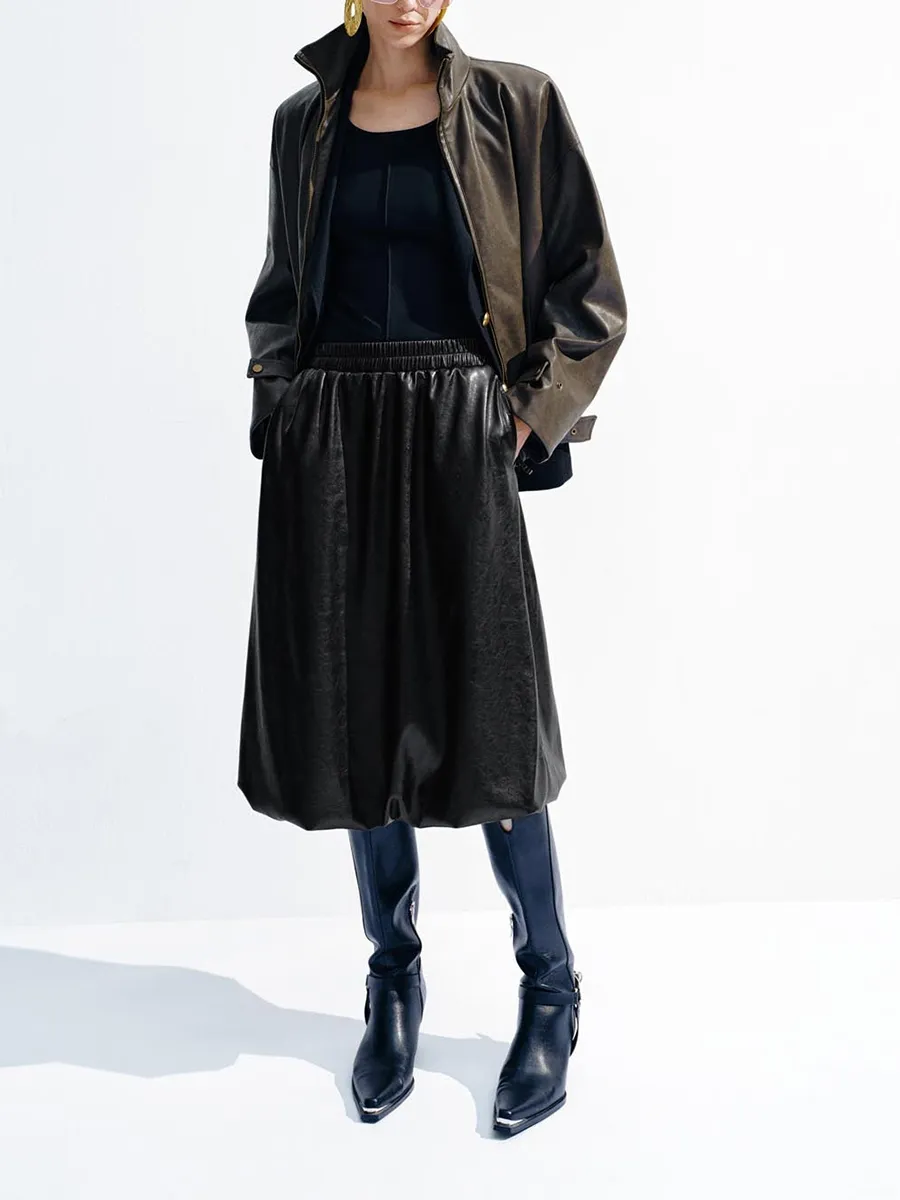 A Deep Green High-Neck Retro-Style Leather Jacket For Ladies