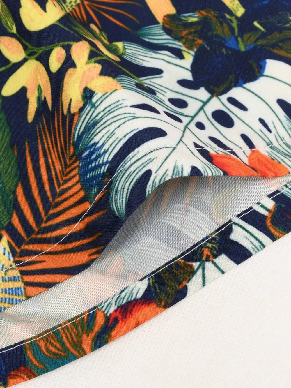 Men's Drawstring Tropical Print Beach Shorts