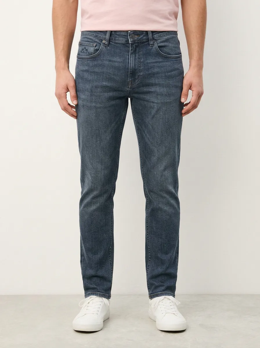 Men's Contemporary Weekend Mountain Logo Embroidered Stretch Denim Jeans