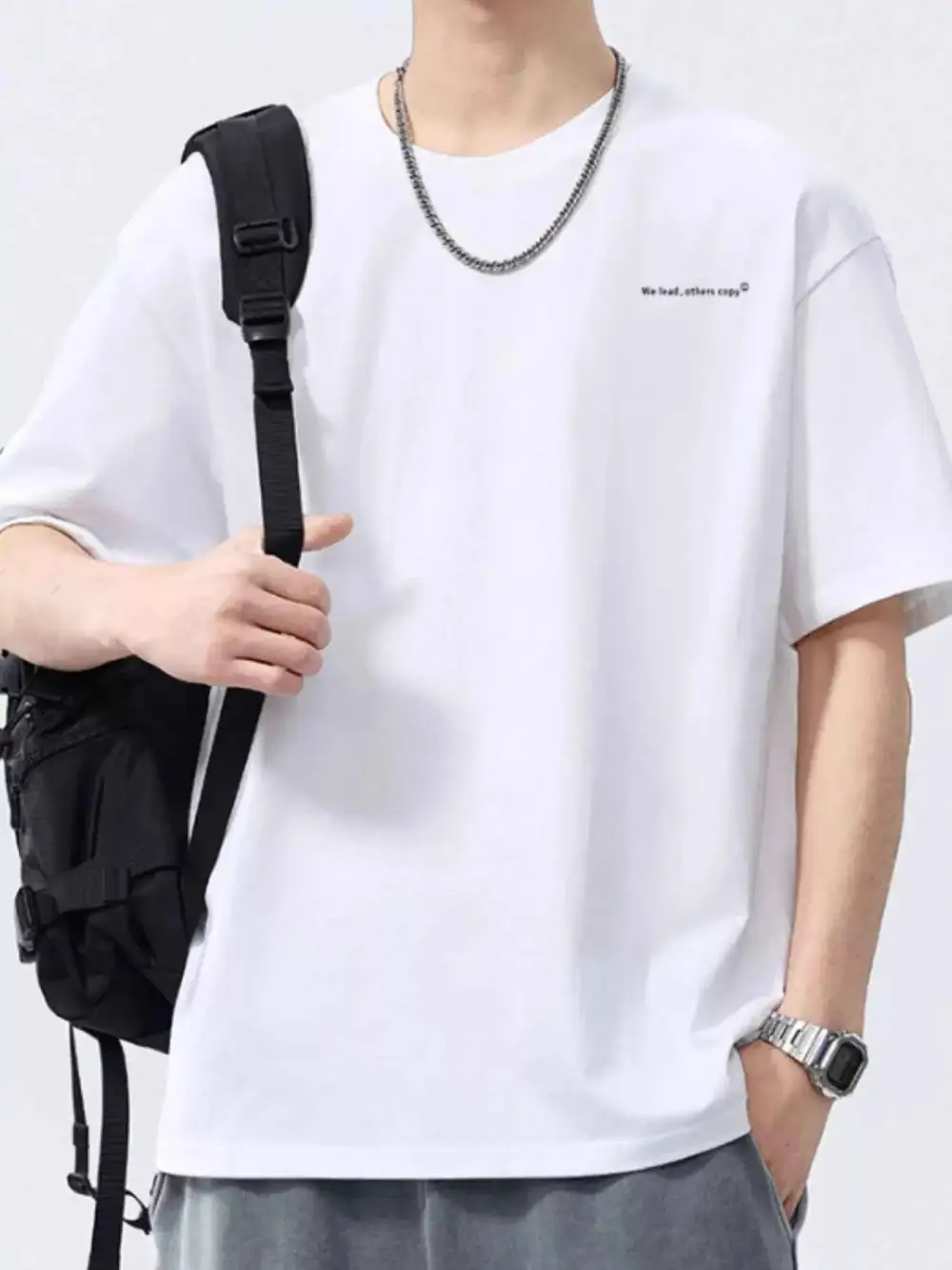 Simple Round Neck Short Sleeve T-Shirt