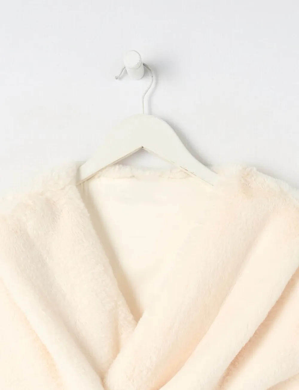 Cream-Colored Luxury Lady Scarf