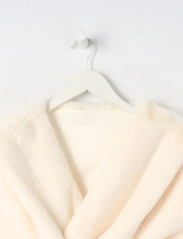 Cream-Colored Luxury Lady Scarf