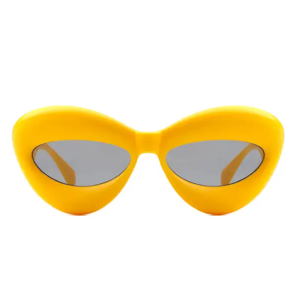 Lightweight Cat Eye Frame Sunglasses