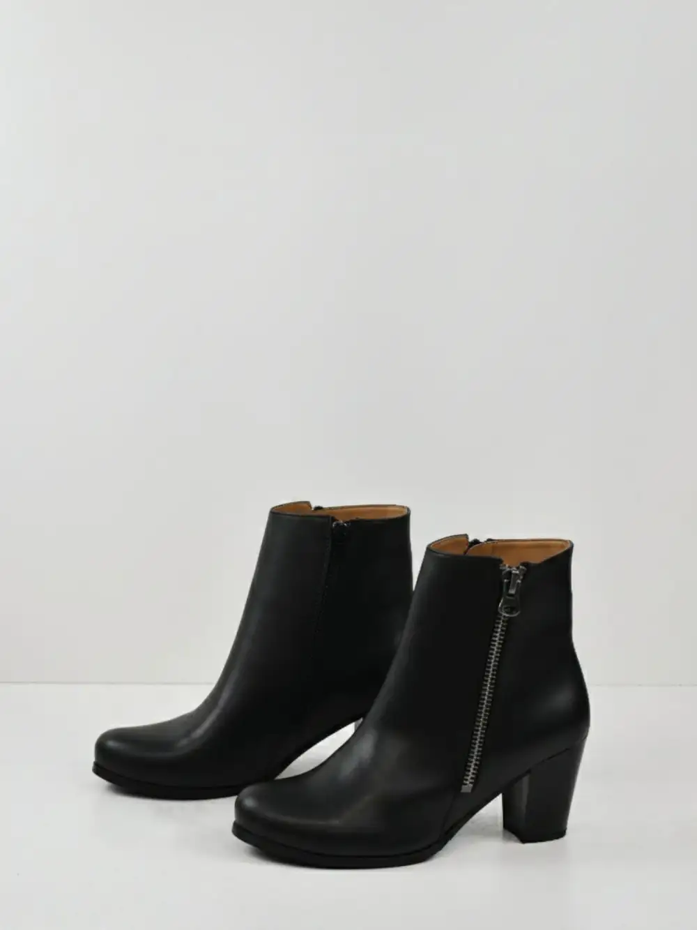 Women's Refined Daily Water Resistant Side Zip Everyday Boots