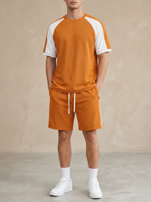 Classic Geometric Pattern Set Men's T-Shirt And Shorts Set