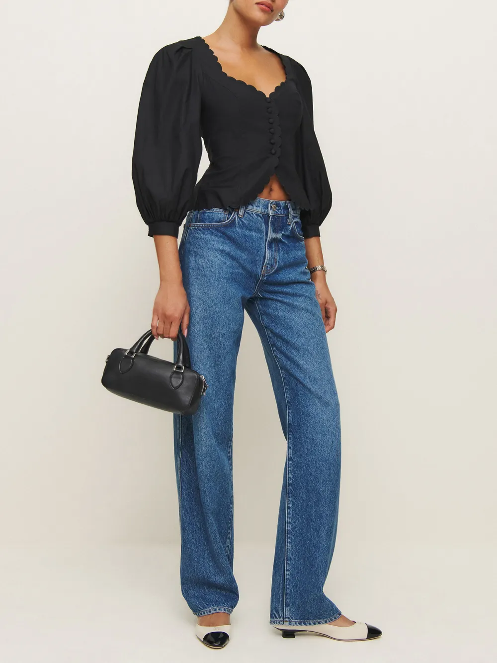 Scalloped Edge Puff Sleeve Crop Top
